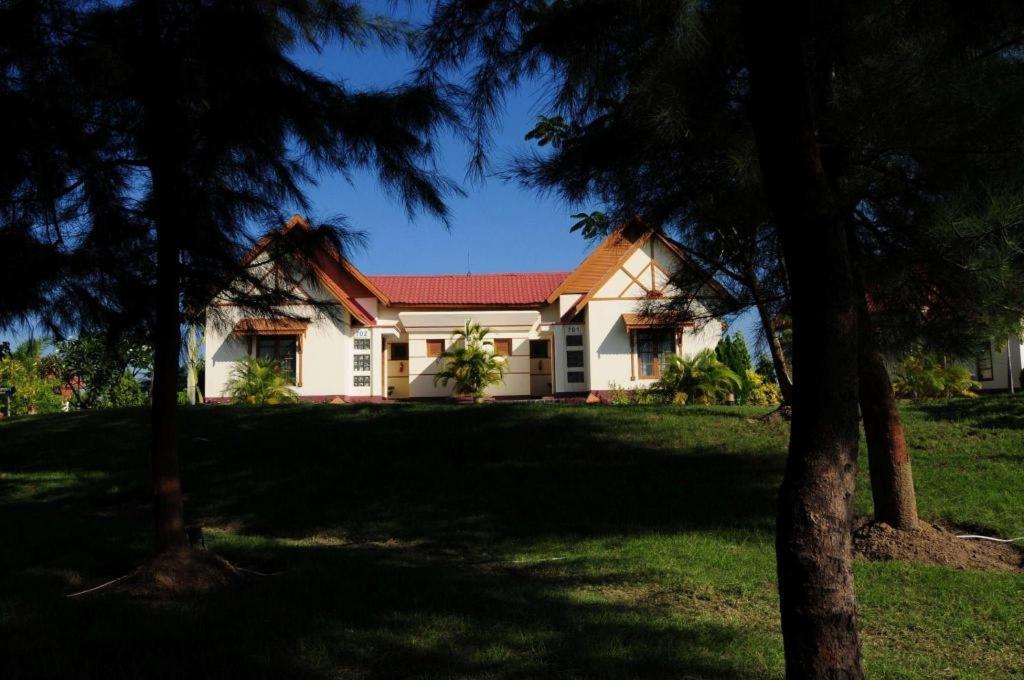 Myat Taw Win Hotel Naypyidaw Eksteriør bilde